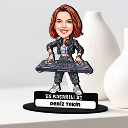  - En Başarılı DJ Müzisyen Kadın Karikatürlü Biblo
