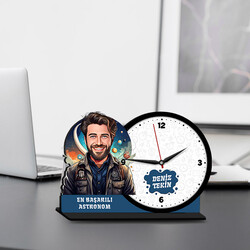  - Erkek Astronom Karikatürlü MDF Masa Saati