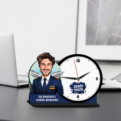 - Erkek Kabin Memuru Karikatürlü MDF Masa Saati