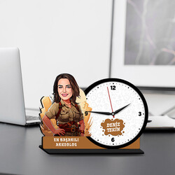  - Kadın Arkeolog Karikatürlü MDF Masa Saati