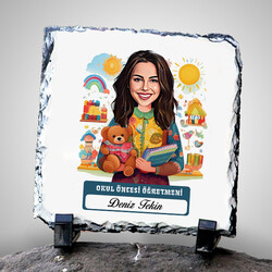  - Kadın Okul Öncesi Öğretmeni Temalı Karikatürlü Taş