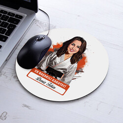  - Karikatürlü En Başarılı Kadın Karateci Mousepad