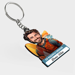  - Karikatürlü - Erkek Sörfçü İsimli Anahtarlık