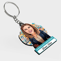  - Karikatürlü - Kadın Medya Yöneticisi İsimli Anahtarlık