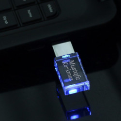  - Kişiye Özel LED Işıklı USB Bellek
