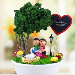 Sevimli Aşıklar Başbaşa Minyatür Bahçe - Thumbnail