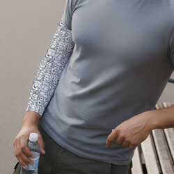  - Sevimli Çizgi Çiftler Desenli Kol Çorabı